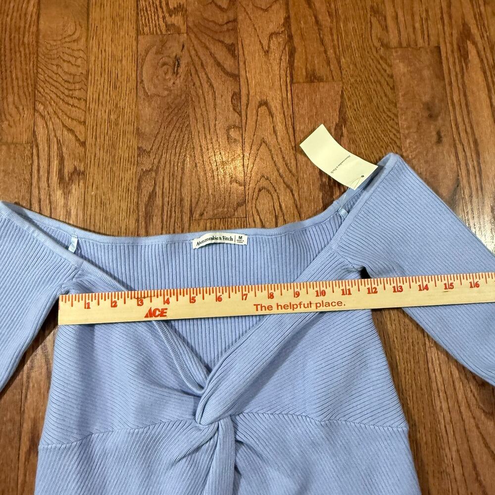 Abercrombie & Fitch Off Shoulder Twist Front Ribbed Top Blue NWT M - Picture 9 of 9